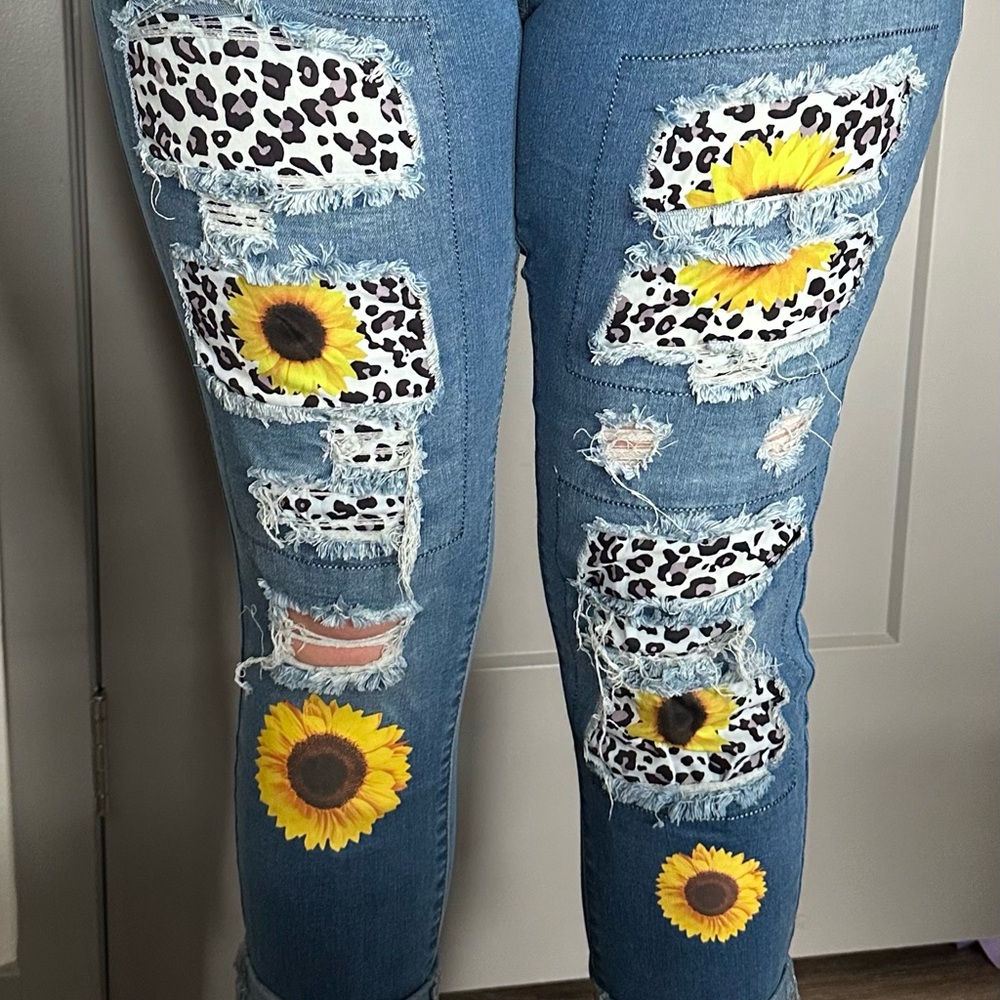 Sunflower Patch Distressed Women's Jeans